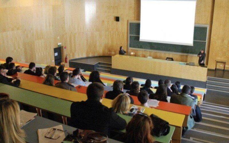Morocco Education Ministry Denies Rumors of Exam Postponement for Elite School Prep Students