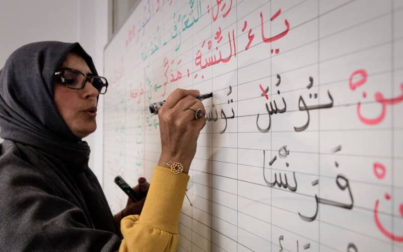 Morocco and France Sign Agreement to Teach Arabic in French Public Schools