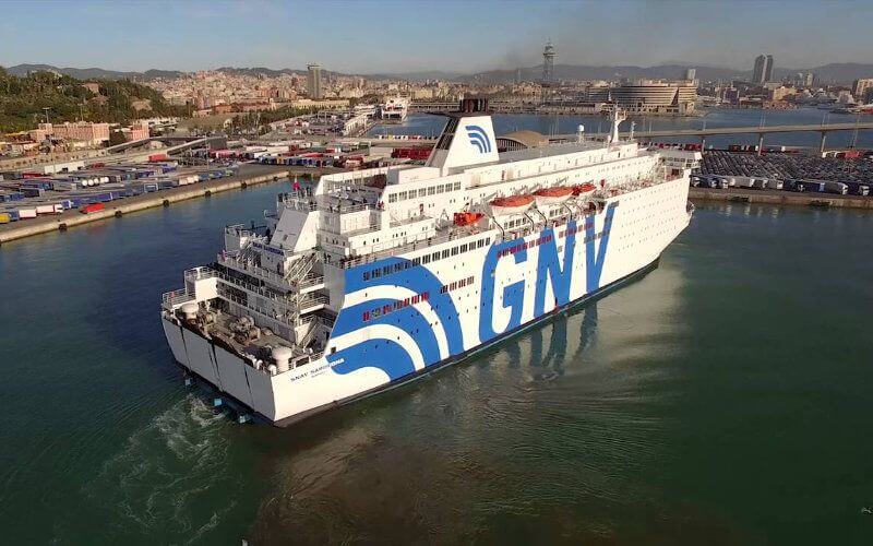 Morocco Halts Air and Sea Travel with France Amid Coronavirus Concerns