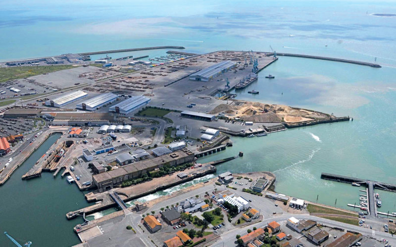 Morocco Plans Floating LNG Terminal at Nador Port to Boost Energy Imports