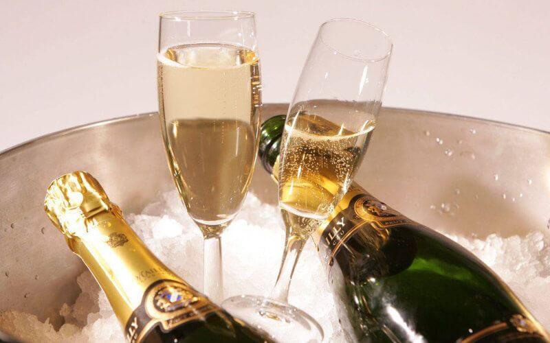 Morocco Ranks 4th in Africa for Champagne Imports, Global Report Shows