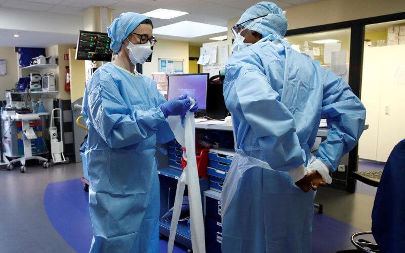 Morocco Unveils Plan to Lure Back 14,000 Doctors from Abroad