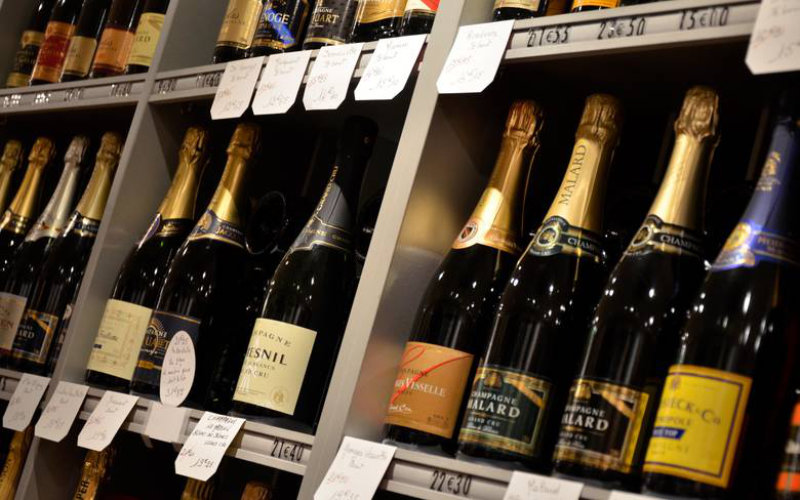 Morocco Warns of Deadly Counterfeit Alcohol Risks During New Year Celebrations