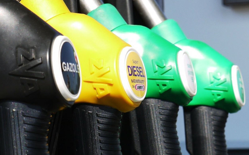 Morocco's Fuel Prices Drop Slower Than Global Trends, Minister Explains