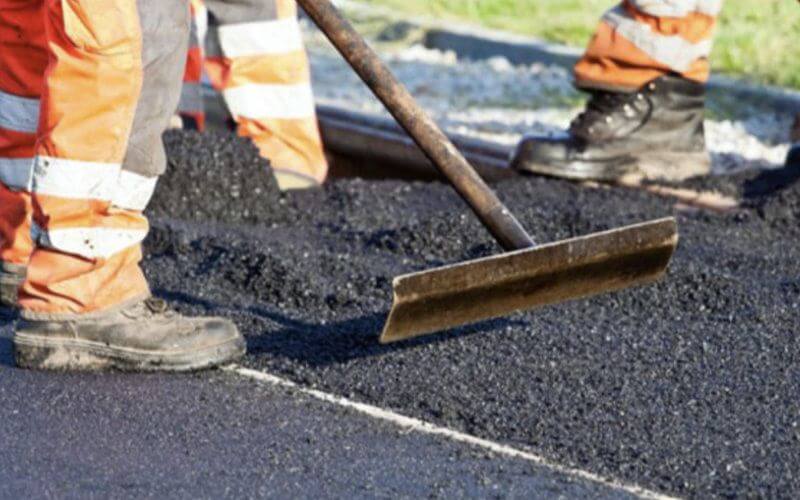 Morocco's Transport Minister Inspects Road Upgrades in Driouch Province