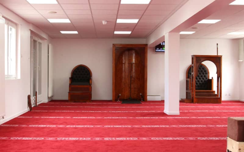 Mosque Burglar Arrested After Stealing $1,500 in Donations from Mantes-la-Ville