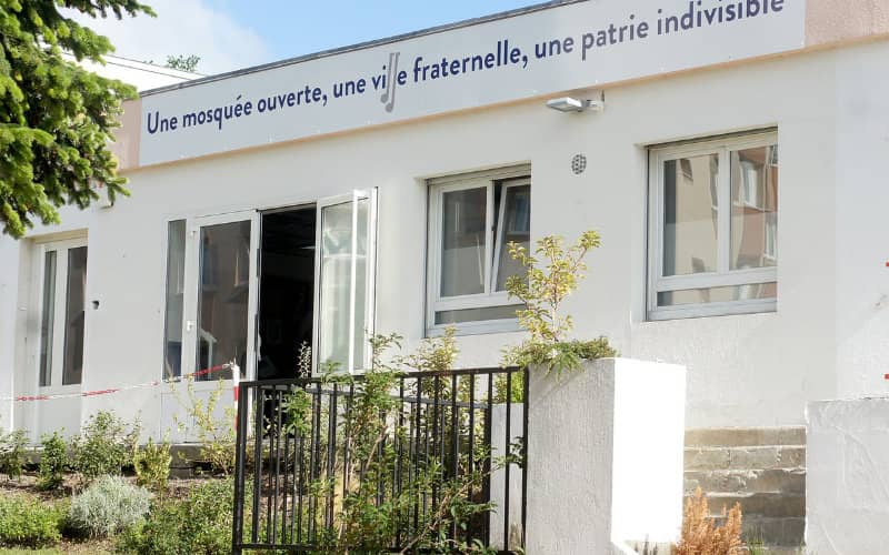Mosque Opens Doors to Homeless During Cold Snap, Offering Shelter and Meals