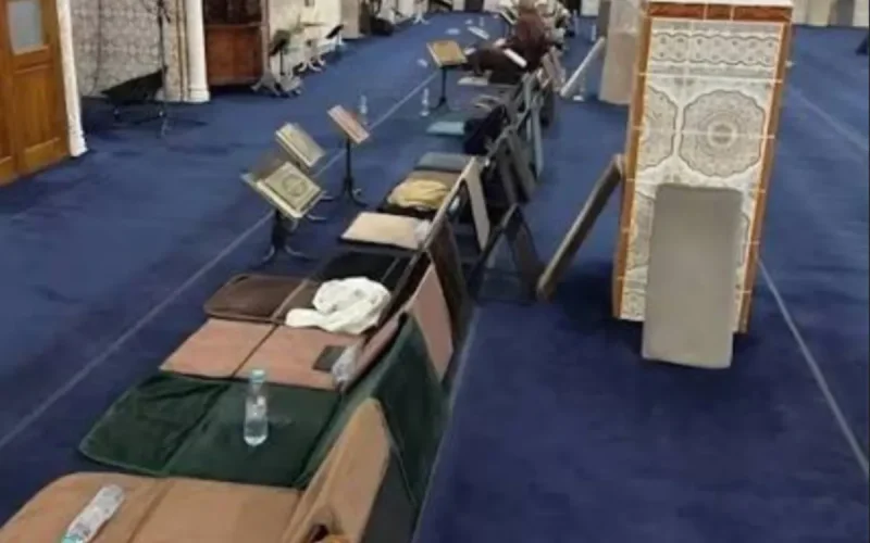 Mosques in Morocco: The war over front-row seats rages during Ramadan