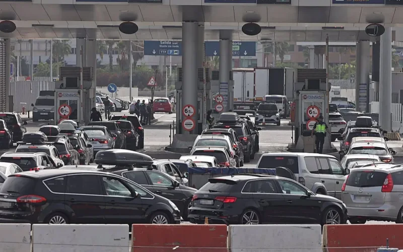 MRE Summer Holidays: Planes vs Cars Travel Trends