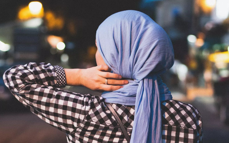 Muslim Woman Assaulted and Subjected to Racist Abuse in French Town