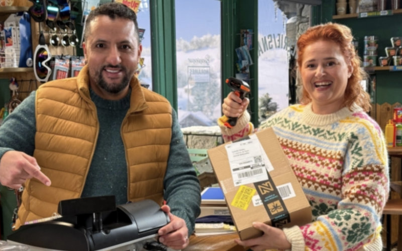 New Couple Joins M6's 'Scènes de ménages' as Mountain Village Shopkeepers