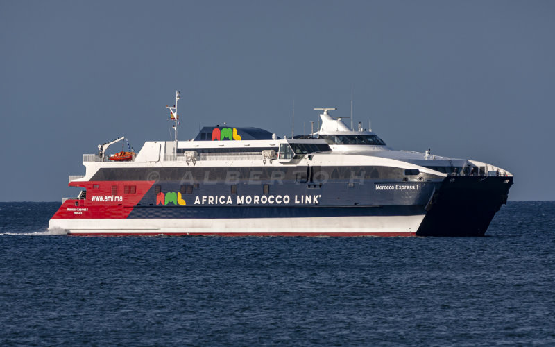 New Ferry Service Disrupted: Vessel Breaks Down on Inaugural Tarifa-Tangier Voyage