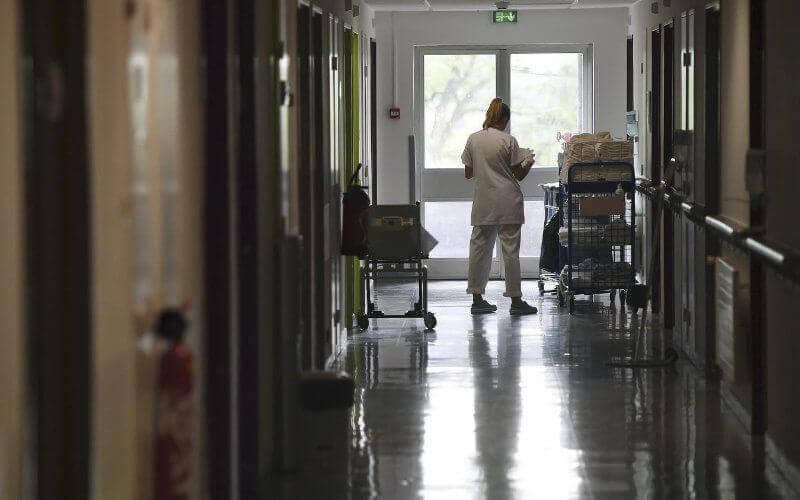 Nurses Sentenced for Theft from COVID-19 Patients in Moroccan Hospital