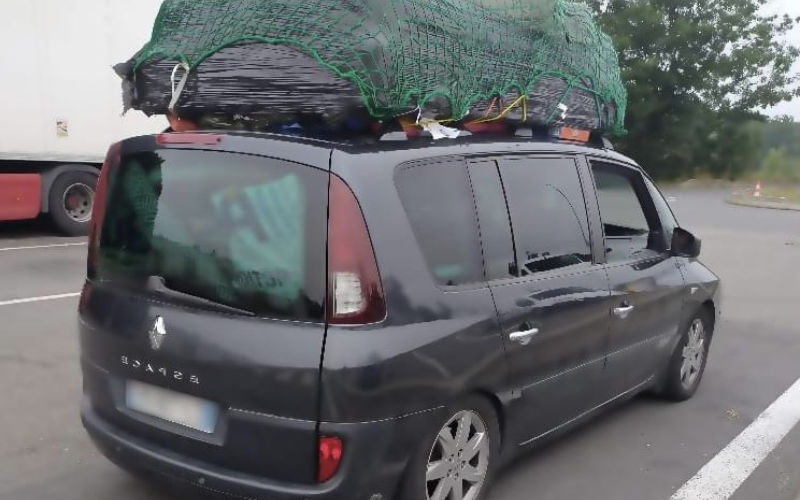 Overloaded Car Bound for Morocco Stopped by French Police: 400kg Excess Luggage