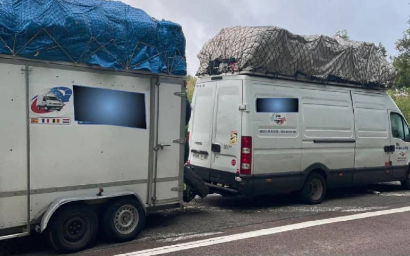 Overloaded Caravan Bound for Morocco Stopped on French Highway, Driver Faces Heavy Fines