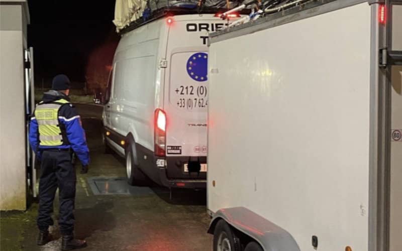 Overloaded Vans Bound for Morocco Intercepted in France, 7 Tons Over Limit