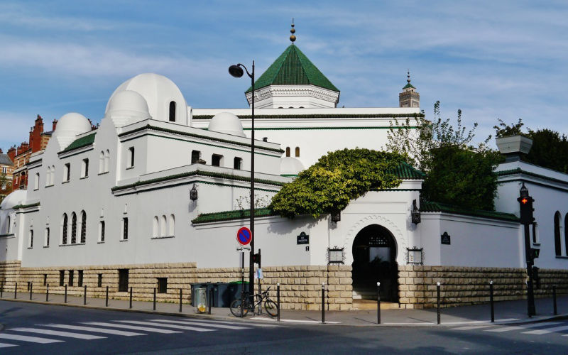 Paris Mosque Leader Challenges PM Attal's Claims of 'Islamist Infiltration' in Schools