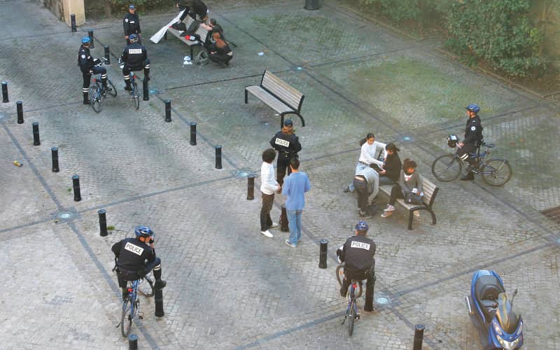 Paris Police Launch System to Verify Identities of Suspected Underage Maghreb Migrants