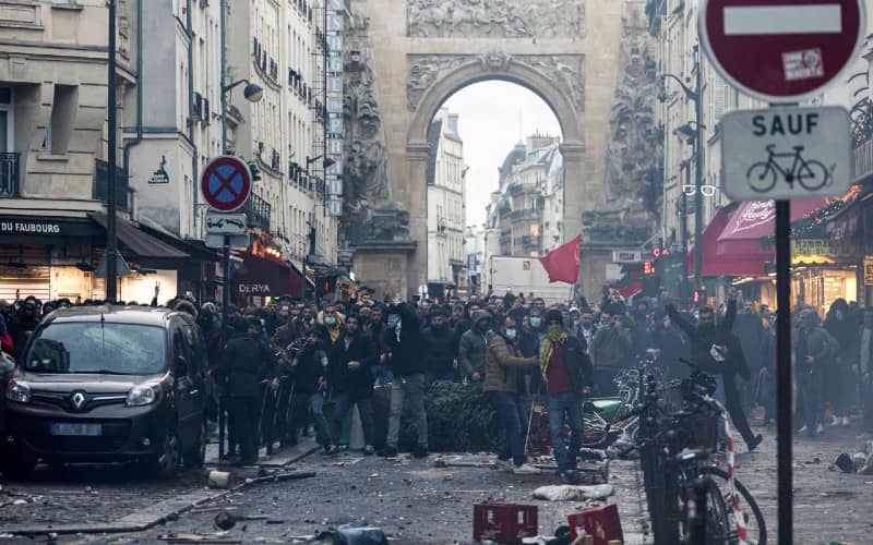 Paris Shooting: Mosques Urge Government Action Against Violent Extremism
