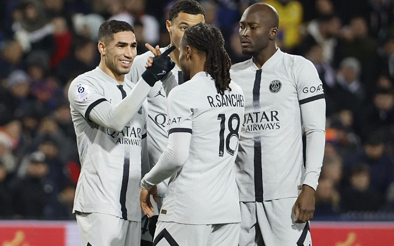 PSG Open to Offers for Star Defender Achraf Hakimi Amid Premier League Interest