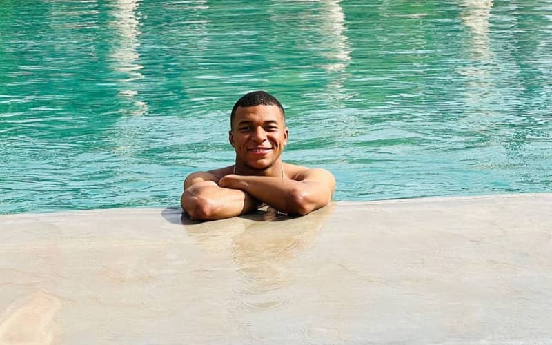 PSG Star Kylian Mbappé Kicks Off Vacation in Marrakech, May Attend Comedy Festival