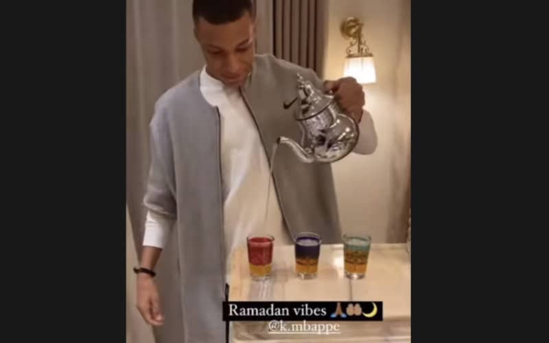 PSG Stars Mbappe and Hakimi Share Ramadan Moment as French Striker Serves Moroccan Tea