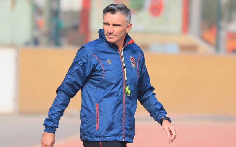 Raja Casablanca Parts Ways with Coach Patrice Carteron After Poor Results