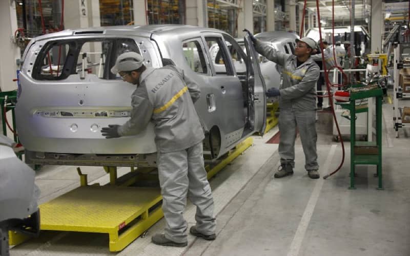 Renault Boosts Local Production in Morocco, Exports Surge Despite Global Chip Shortage