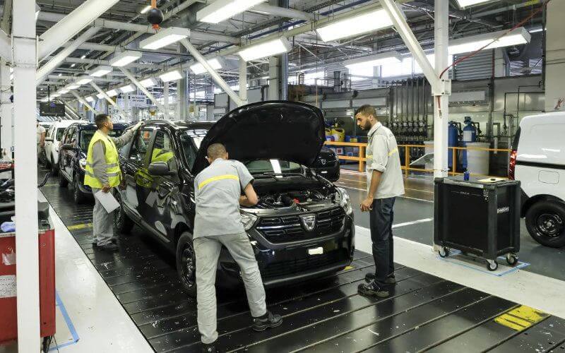 Renault Detects 32 Asymptomatic COVID-19 Cases at Casablanca Plant During Mass Testing
