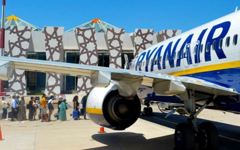 Ryanair Faces Backlash for Charging Extra Fees on Traditional Pastries as 'Baggage'