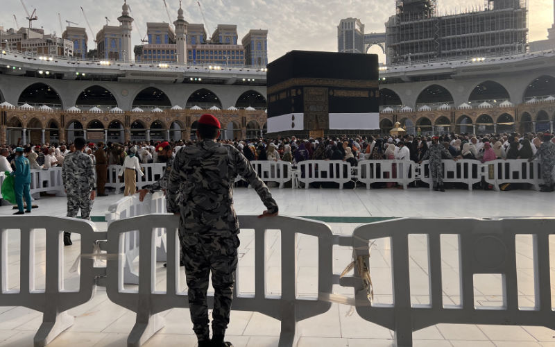 Saudi Arabia Imposes Steep Fines for Unauthorized Hajj Pilgrims
