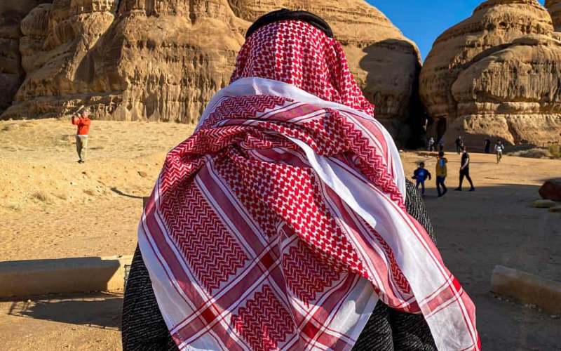 Saudi Arabia Restricts Visa Access for Moroccans and 13 Other Nationalities