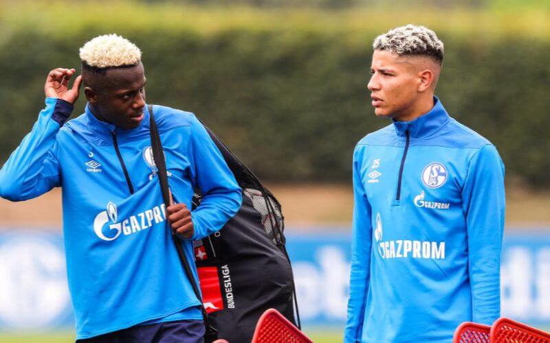 Schalke 04 Looks to Offload Moroccan Stars Harit and Mendyl in Transfer Shake-up