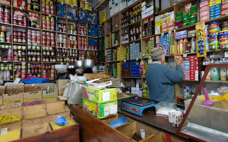 Small Merchants Remain Vital to Morocco's Economy, Minister Says