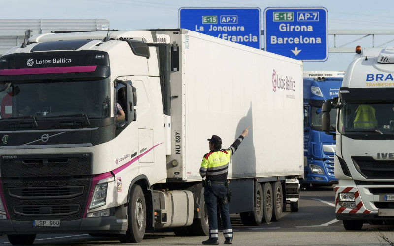 Spain Eases Driving License Rules for Moroccan Truckers, Removing Exam Requirement