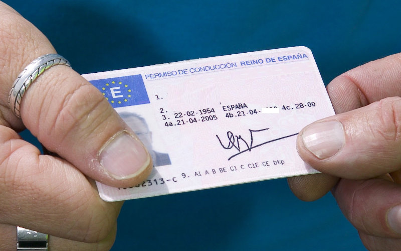Spain Streamlines Moroccan Driver's License Recognition with New Digital Process