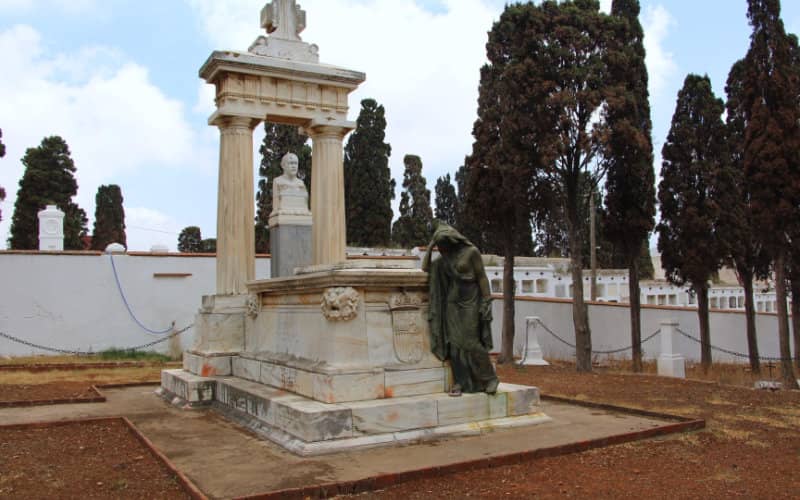 Spanish Army to Repatriate Remains of Hundreds from Moroccan Cemeteries to Melilla