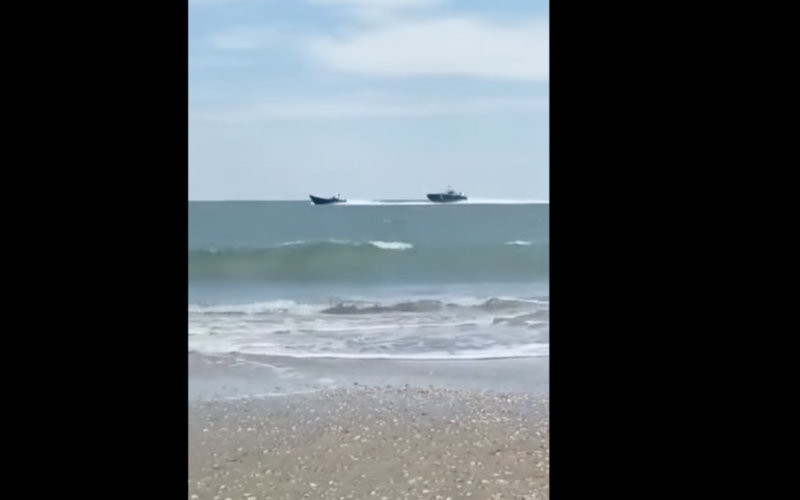 Spanish Beach Chaos: Drug Traffickers Crash onto Crowded Shore in High-Speed Police Chase