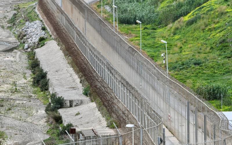Spanish Far-Right Party Vox Proposes Border Wall for Ceuta, Citing Migration Concerns