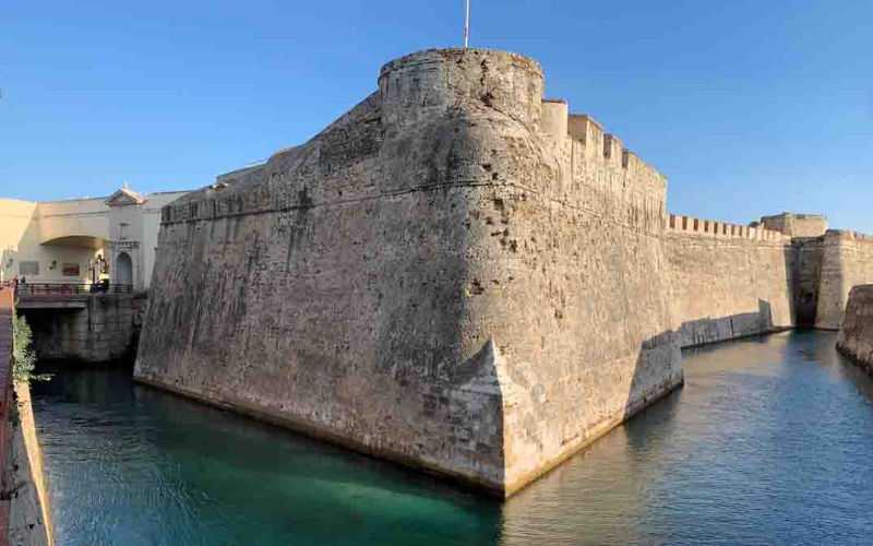 Spanish General Warns of Moroccan Threat to Ceuta and Melilla, Urges Defense Preparedness