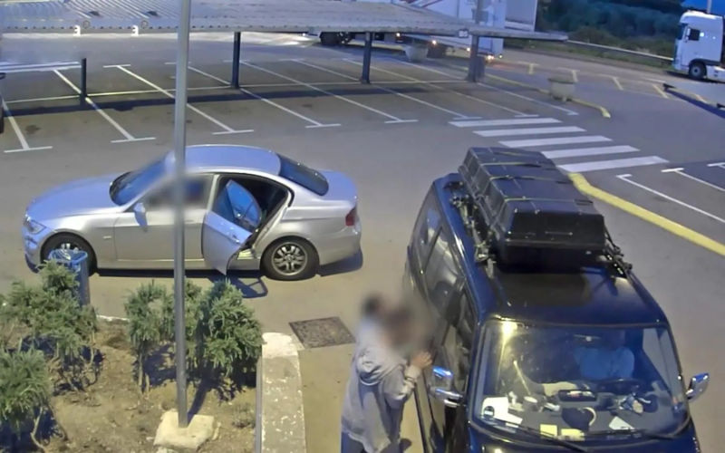 Spanish Highway Thefts Surge: Moroccan Expats Warned on AP-7 Route