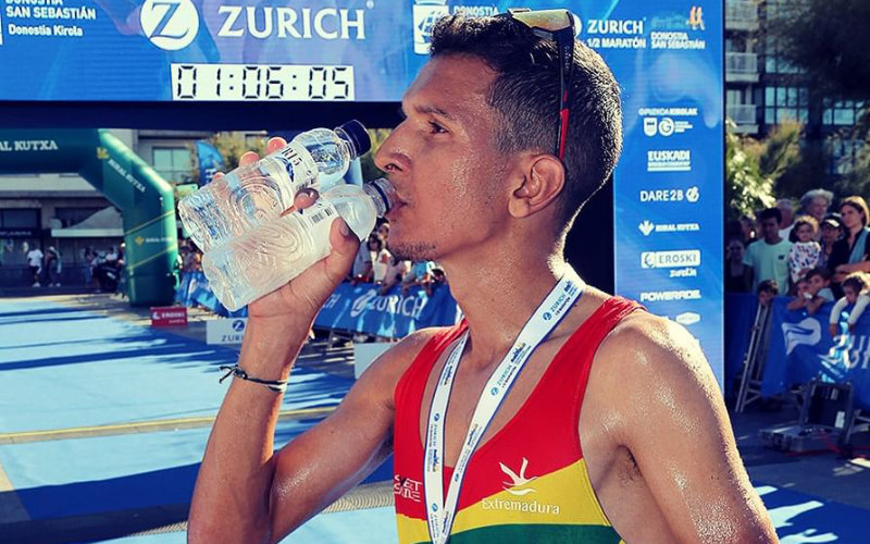 Spanish Marathoner Heroically Responds to Serious Road Accident After Training