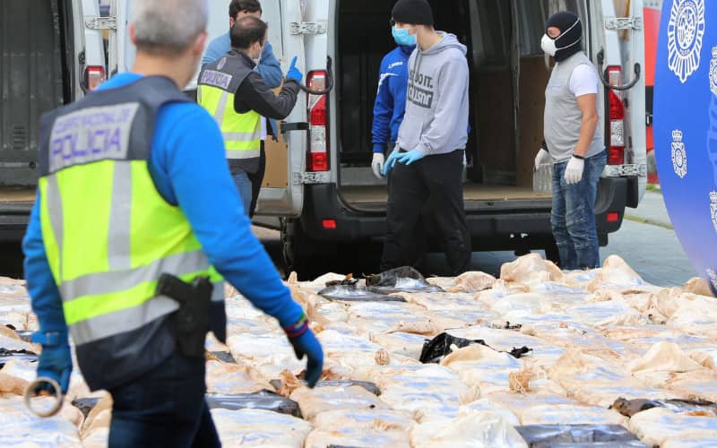 Spanish Police Bust International Cocaine Ring Led by Moroccan, Seize 700 Kilos