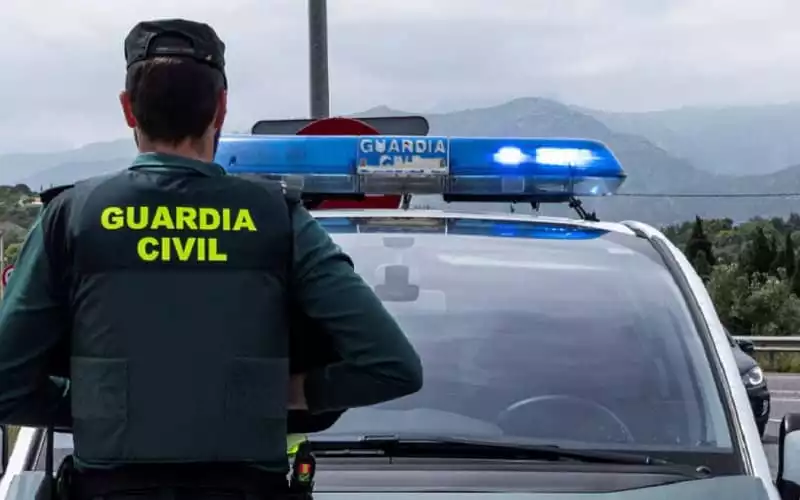 Spanish Police Seize Hidden Cash from Moroccan Nationals at Gibraltar Border