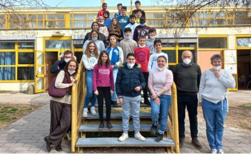 Spanish Students Learn Sign Language to Include Deaf Classmate from Morocco