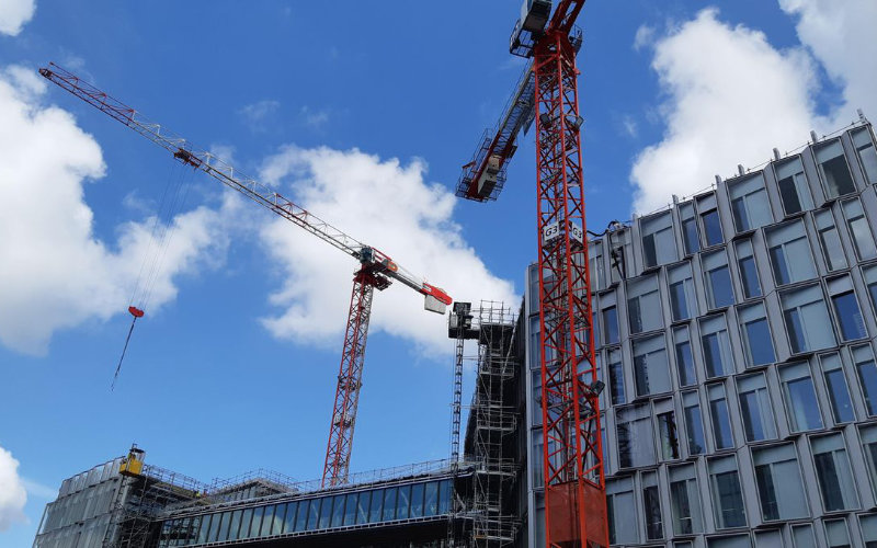 Study: Immigrant Workers Prominent in Auvergne Rhône-Alpes Construction Industry
