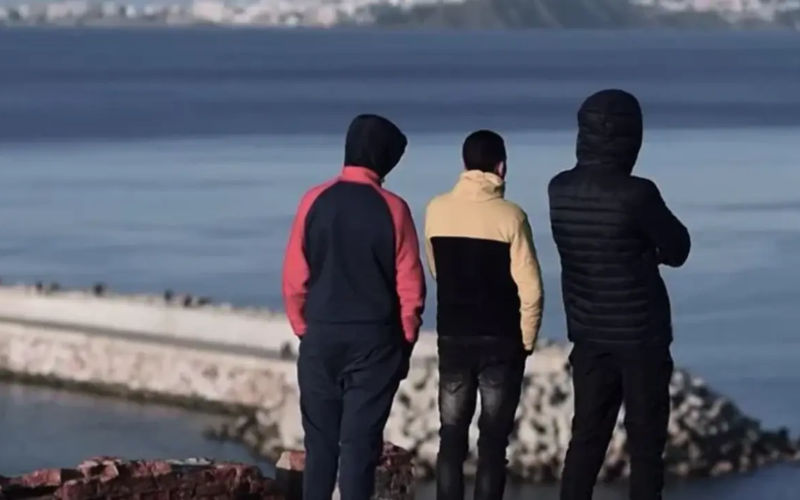 Study: Over Half of Young Moroccans Consider Emigration Amid Economic Woes