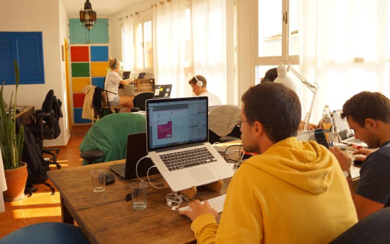Study Ranks Morocco Among Top 10 Riskiest Countries for Digital Nomads