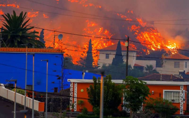 Sulfur Dioxide from Canary Islands Volcano Reaches Morocco, Experts Say No Health Risk