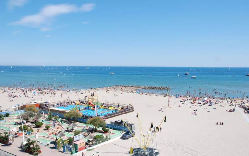 Surge in North African Tourists Overwhelms French Coastal Town Palavas